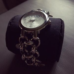 NWT 🔥Authentic Versace Versus Watch